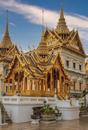 The Ultimate Budget Travel Guide to Bangkok