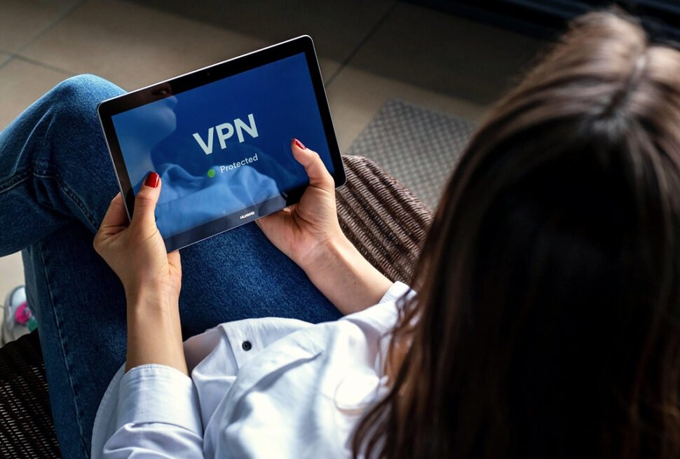 Should I Use a VPN When I Travel?